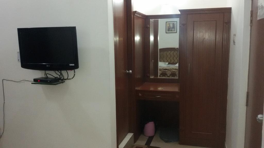 לקנאו Hotel Sunrise Inn מראה חיצוני תמונה