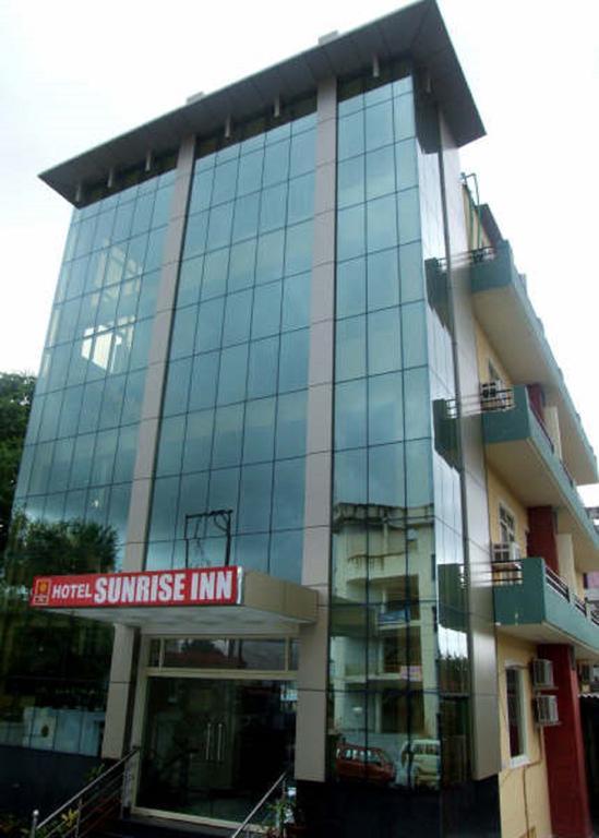 לקנאו Hotel Sunrise Inn מראה חיצוני תמונה